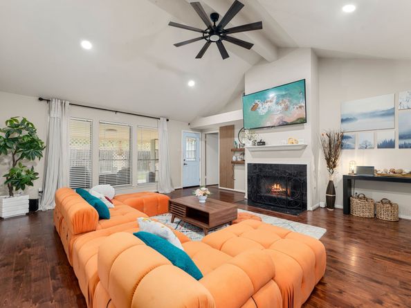 8227 Squires Place Drive, Houston TX 77083