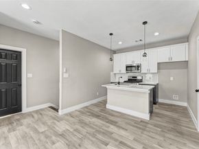 8221 Flaxman St, Houston TX 77029