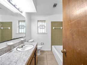 8447 Sterlingshire Street, Houston TX 77078