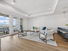 1215 W Pierce Street, Houston TX 77019