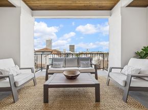 1215 W Pierce Street, Houston TX 77019