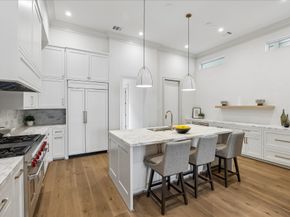 1215 W Pierce Street, Houston TX 77019