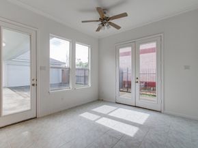 5425 Loch Lomond Drive, Houston TX 77096