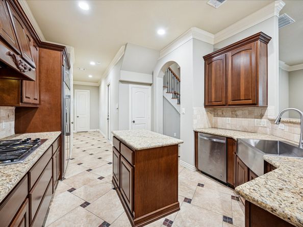 2 Schwab Lane, Houston TX 77055