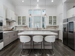 2312 Hutchins Street, Houston TX 77004