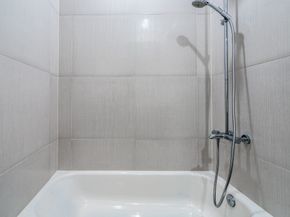 2312 Hutchins Street, Houston TX 77004