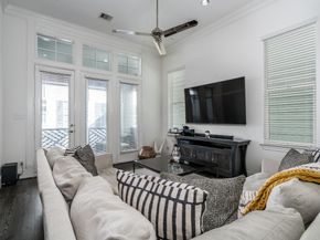 2312 Hutchins Street, Houston TX 77004