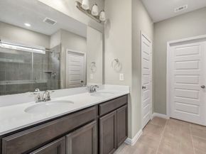 5723 Adamite Way, Houston TX 77048