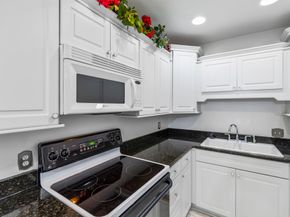 2601 Bellefontaine Street C104, Houston TX 77025