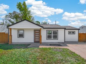 3209 McCrarey Drive, Houston TX 77088