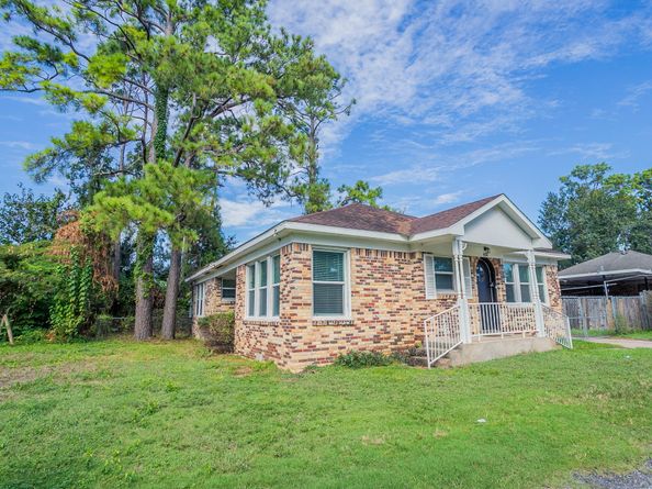 934 Lehman Street, Houston TX 77018