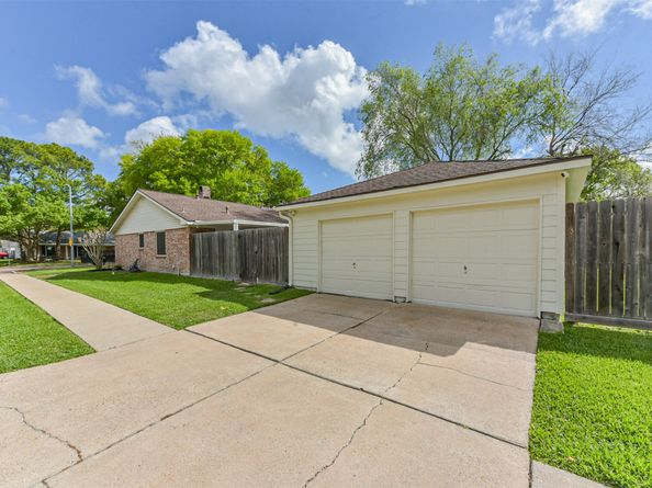 12731 Westhorpe Drive, Houston TX 77077