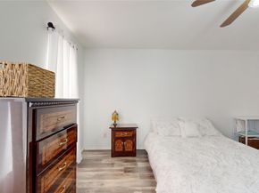 7106 Bayou Crest Drive, Houston TX 77088