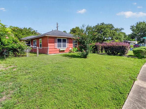 6702 Tierwester Street, Houston TX 77021