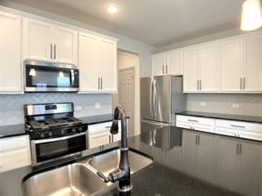 8656 Hollyoaks Creek Lane, Houston TX 77063