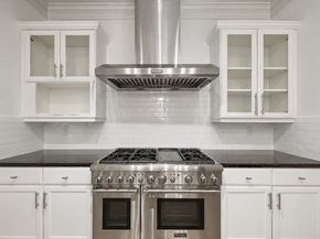 5136 Chevy Chase Drive, Houston TX 77056