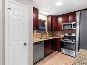 102 Summer Crest Circle, The Woodlands TX 77381