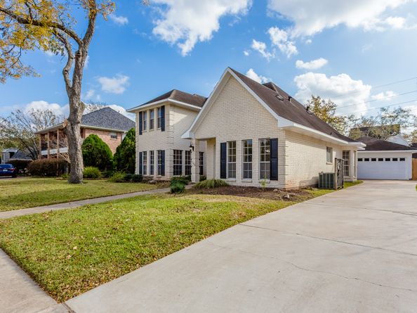 1703 Plantation Drive, Richmond TX 77406