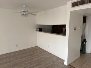 2822 S Bartell Drive 25, Houston TX 77054