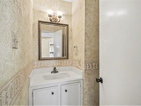 12231 Meadow Lake Drive, Houston TX 77077