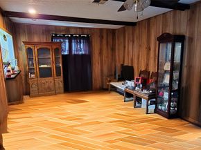 10134 Bretton Drive, Houston TX 77016
