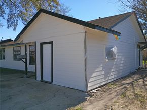 811 Loper Street, Houston TX 77017