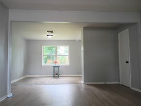 811 Loper Street, Houston TX 77017