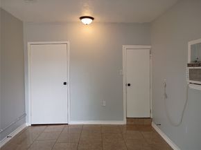 811 Loper Street, Houston TX 77017