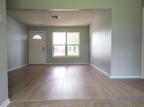 811 Loper Street, Houston TX 77017