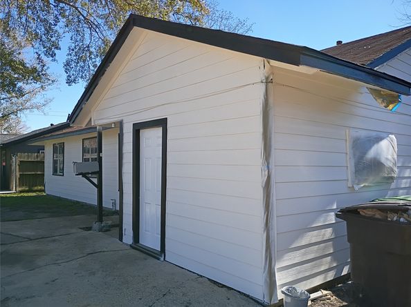 811 Loper Street, Houston TX 77017