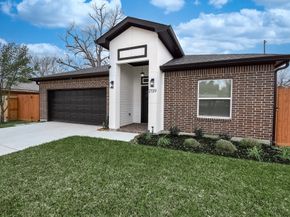 2139 Counter Point Drive, Houston TX 77055