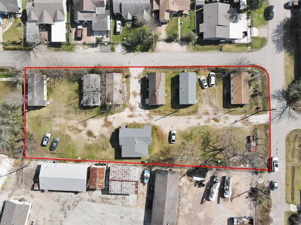 5817 Downing Street, Houston TX 77020
