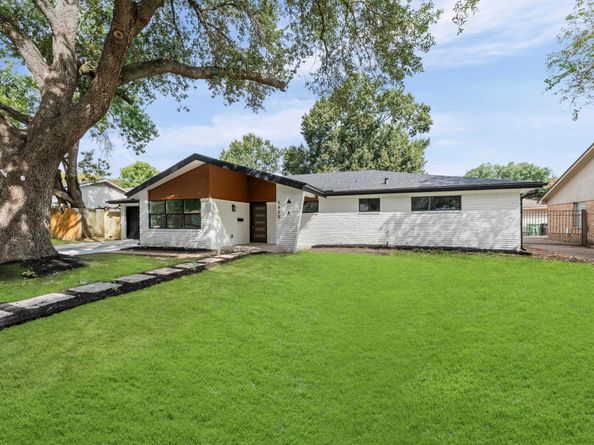 5438 Wigton Drive, Houston TX 77096