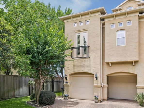 6210 Sutherland Square, Houston TX 77081