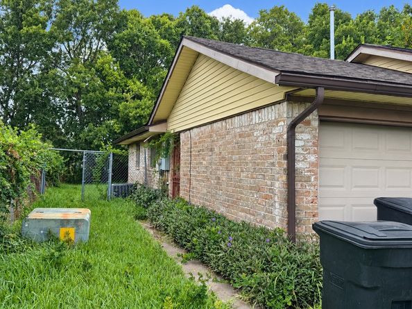 11738 Bay Cedar Drive, Houston TX 77048