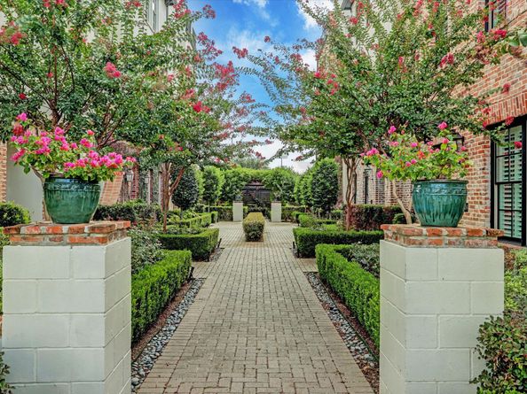 1208 Mosaico Lane, Houston TX 77055