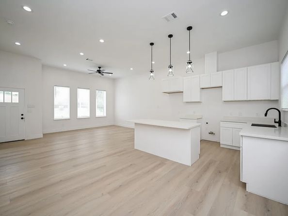 8203 Sparta Street B, Houston TX 77028