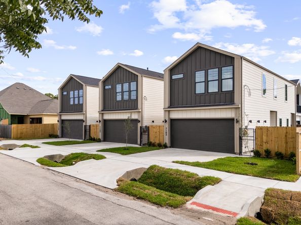 1143 Boyles Street, Houston TX 77020