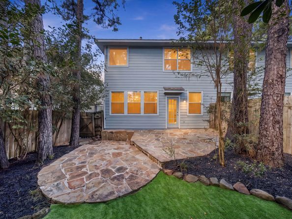 30 Blue Creek Place, The Woodlands TX 77382