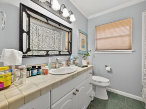 5326 Redstart Street, Houston TX 77096
