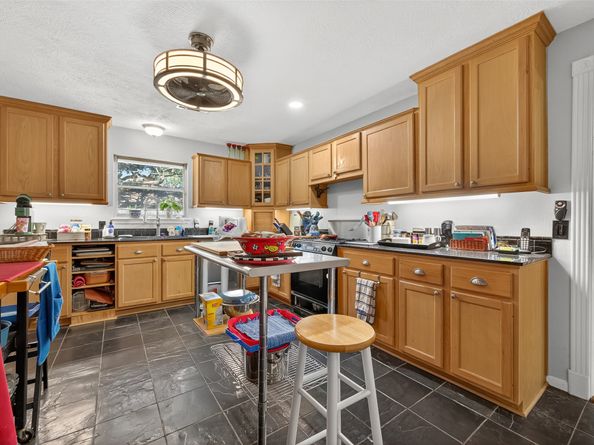 5326 Redstart Street, Houston TX 77096