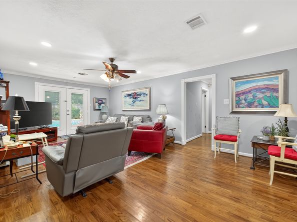 5326 Redstart Street, Houston TX 77096