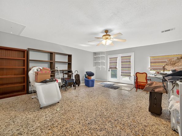 5326 Redstart Street, Houston TX 77096