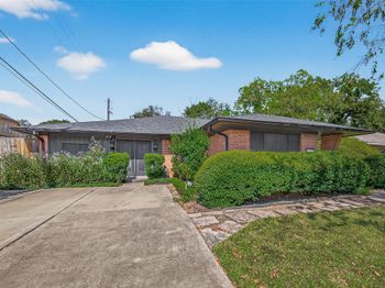 5326 Redstart Street