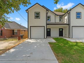 8205 Carver Rd Road A/B, Houston TX 77088