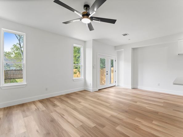 8205 Carver Rd Road A/B, Houston TX 77088