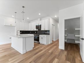 8205 Carver Rd Road A/B, Houston TX 77088