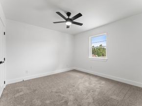 8205 Carver Rd Road A/B, Houston TX 77088