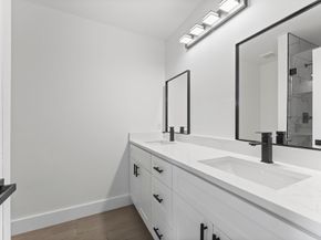 8205 Carver Rd Road A/B, Houston TX 77088