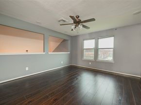 2931 Meadowglen Cove, Houston TX 77082